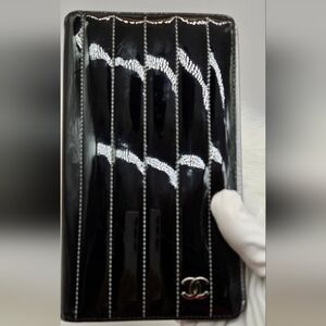Chanel Mademoiselle bifold long wallet in patent leather CC